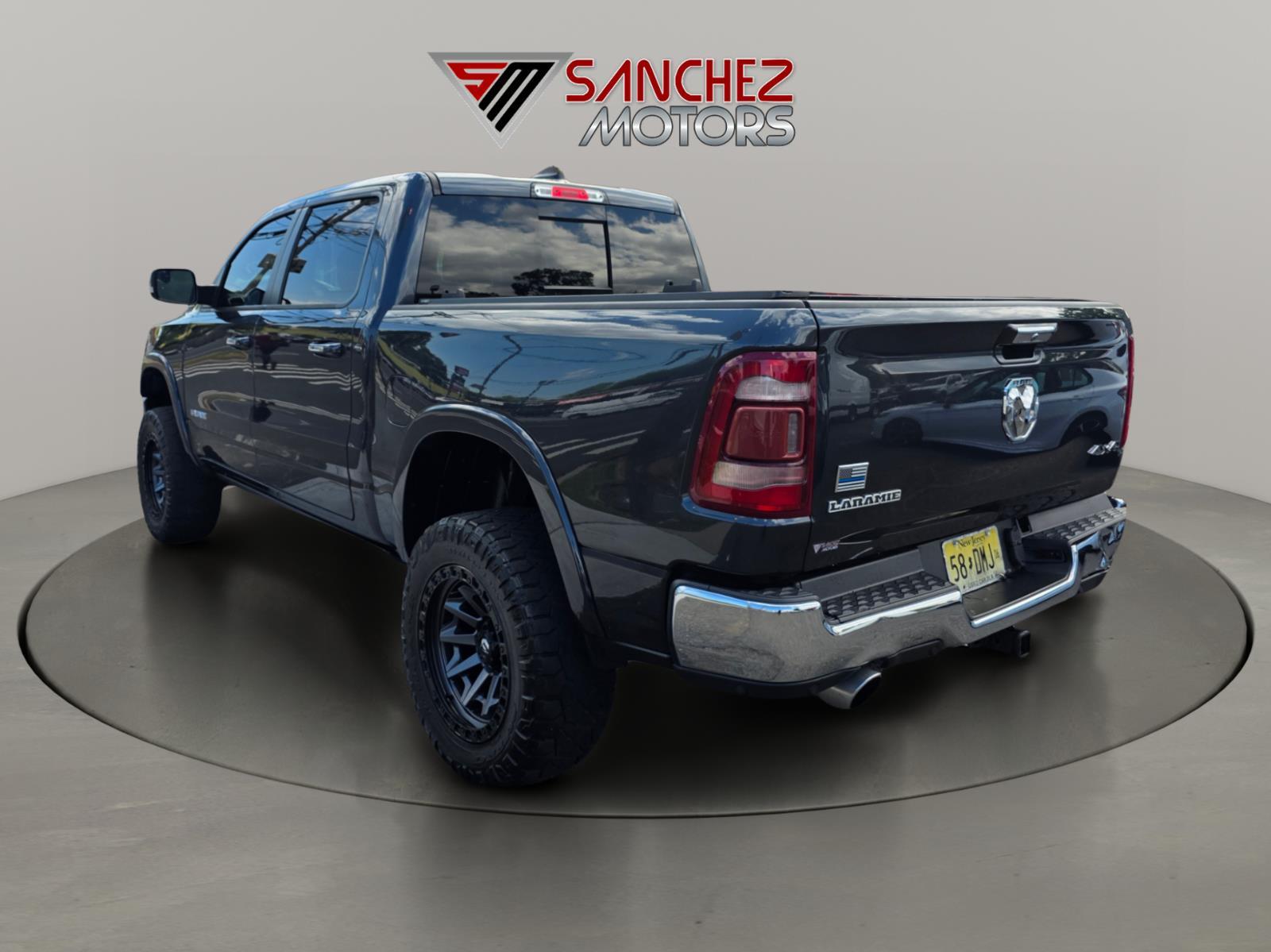2019 RAM Ram 1500 Pickup Laramie - Photo 4