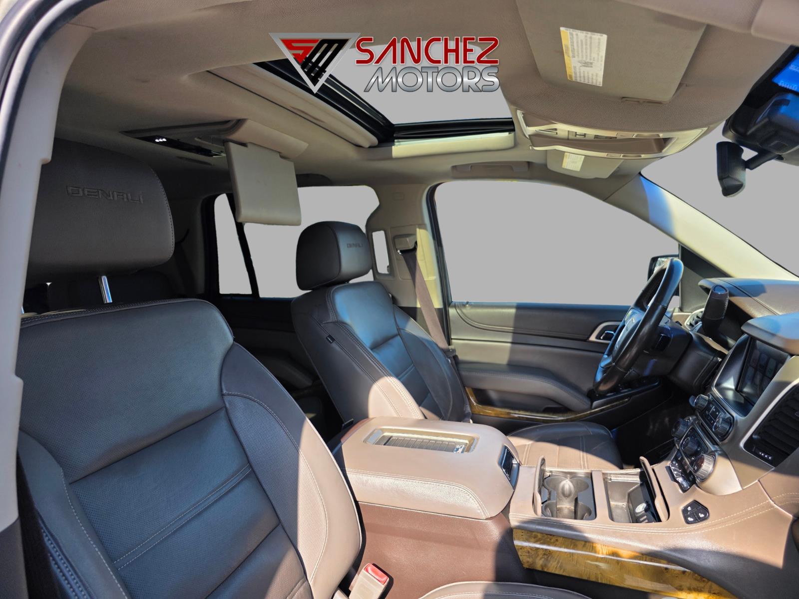 2017 GMC Yukon Denali - Photo 9