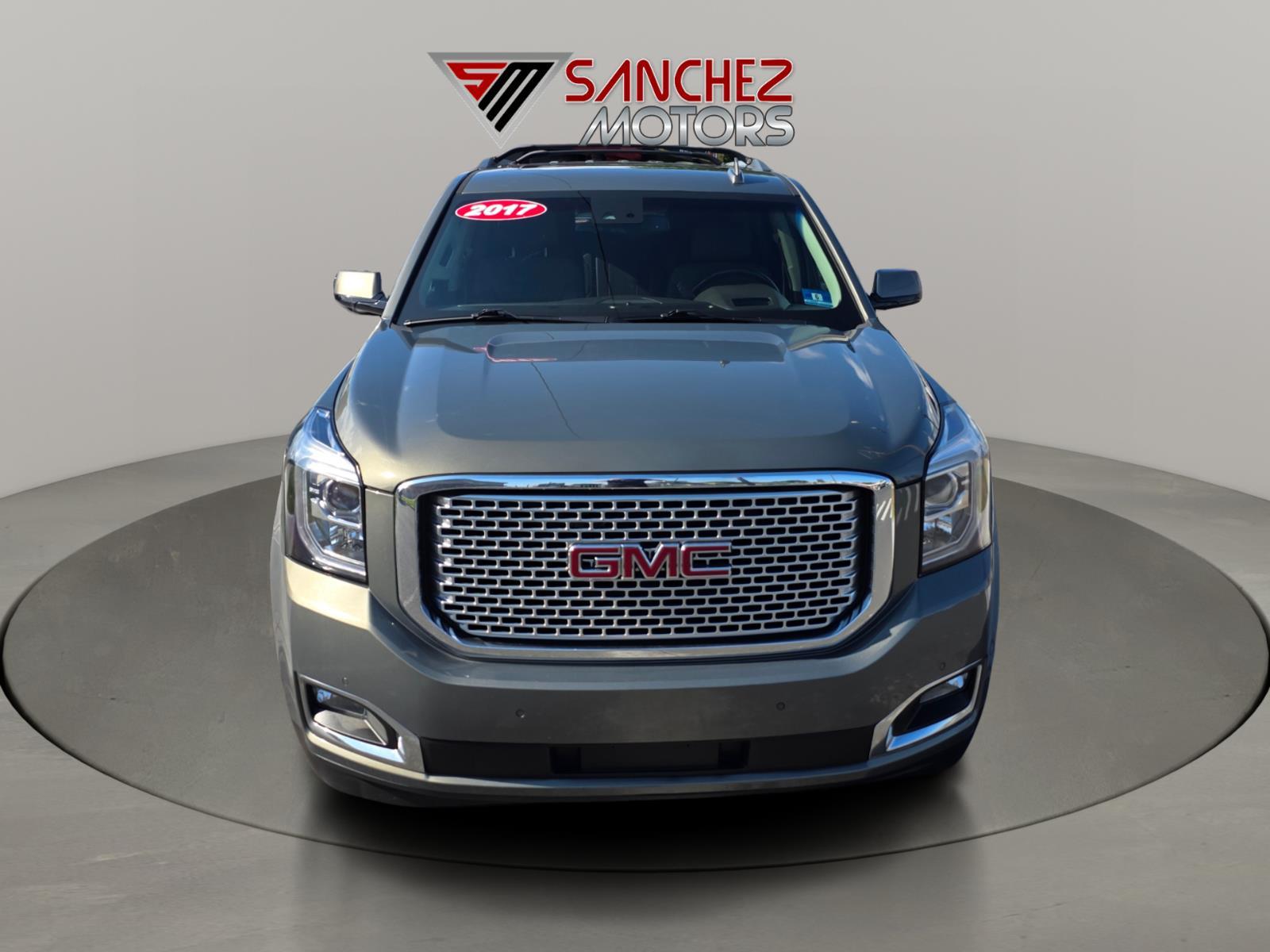 2017 GMC Yukon 4WD Denali's photo