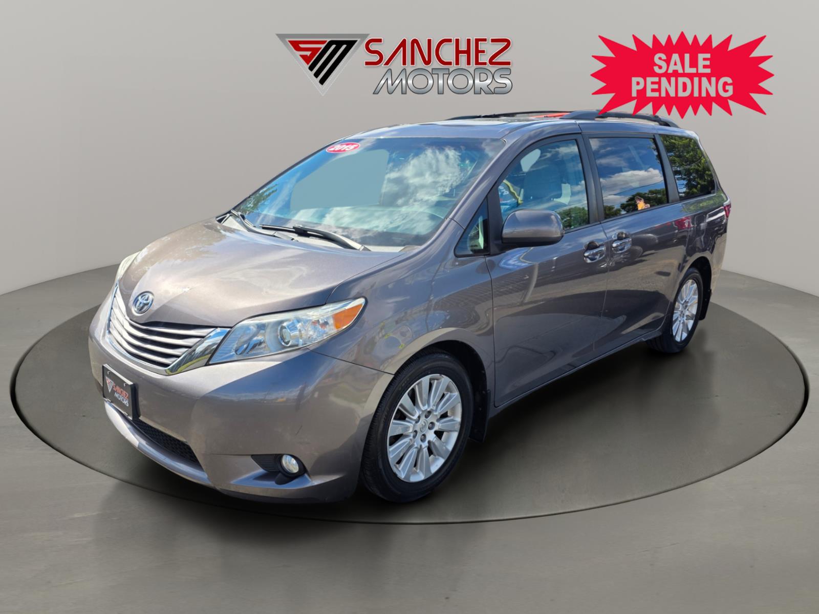 2015 Toyota Sienna XLE 7-Passenger AWD