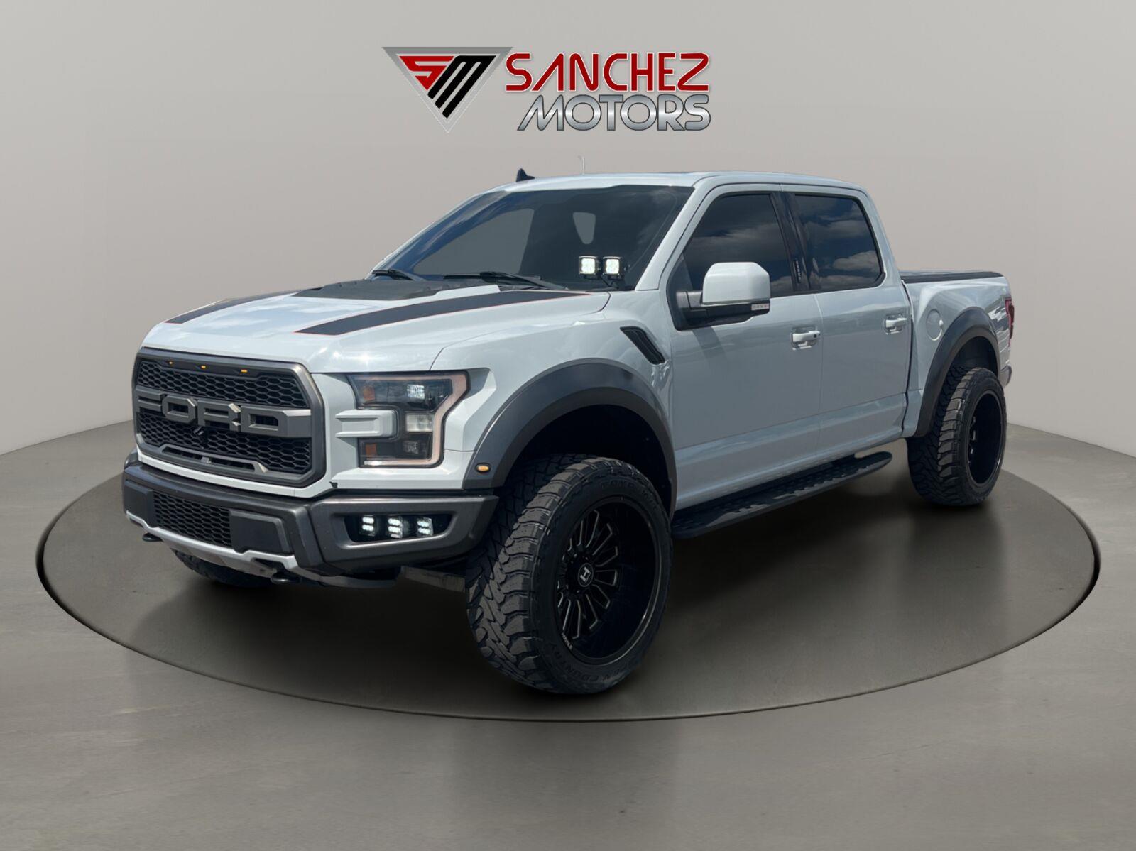 2017 Ford F-150 Raptor SuperCrew 4WD