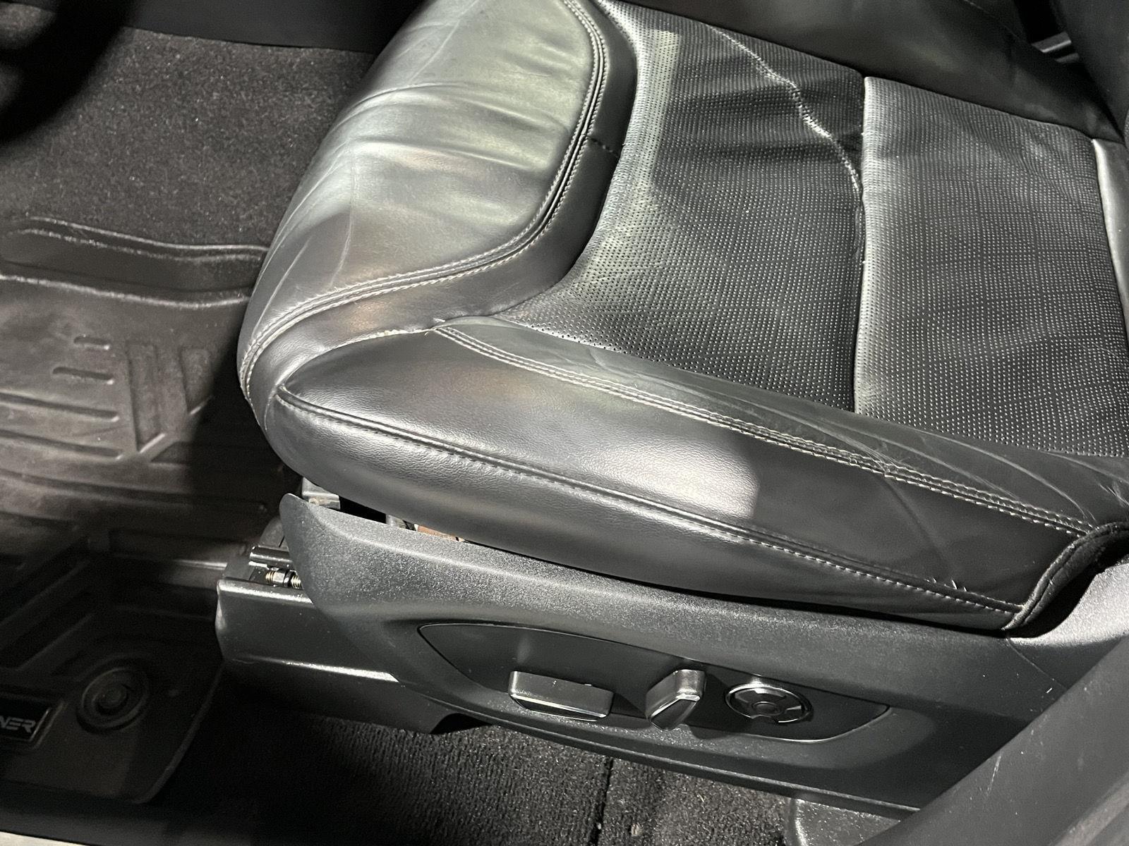 2020 Ford Explorer Platinum photo 20
