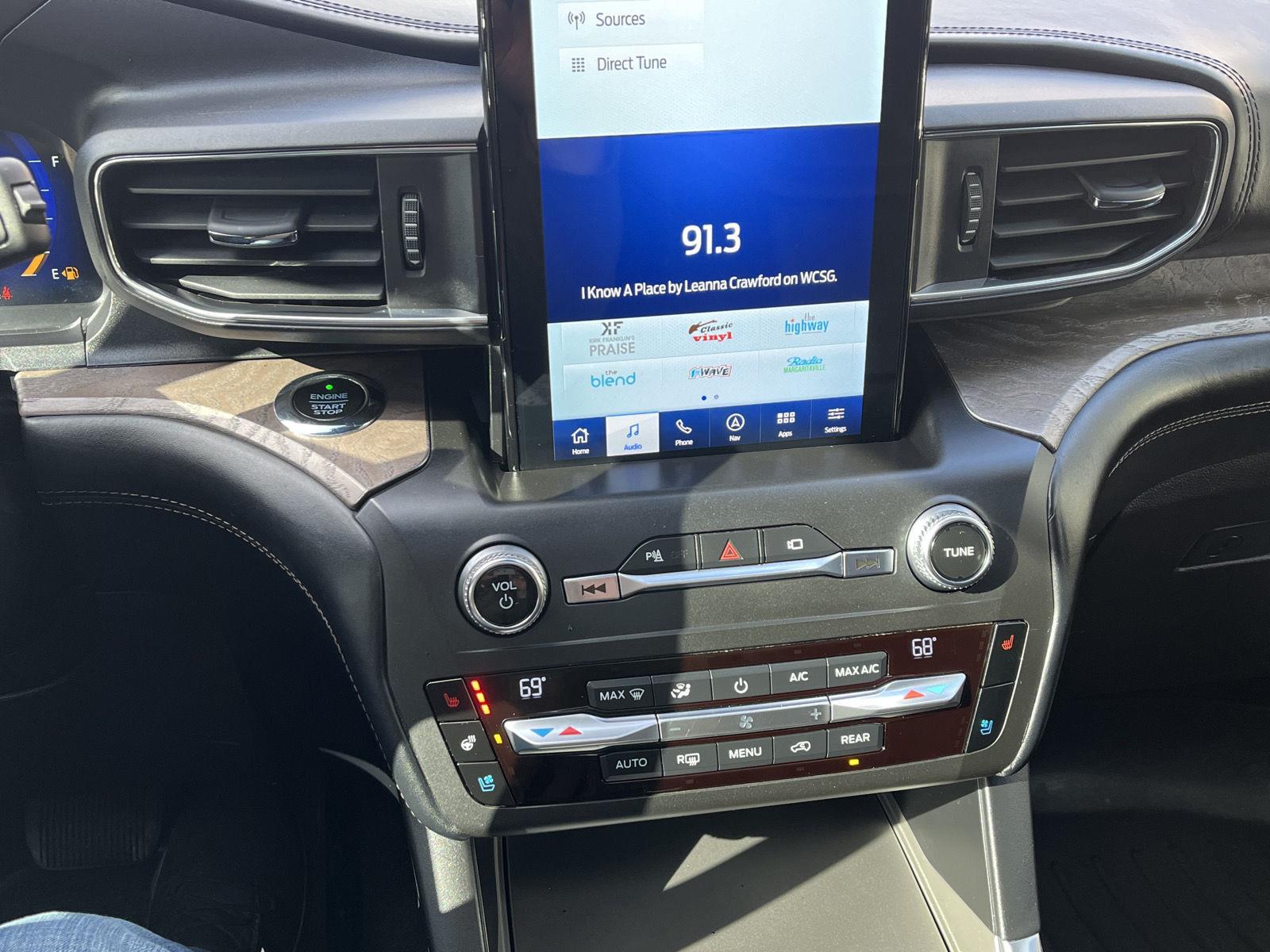 2020 Ford Explorer Platinum photo 13