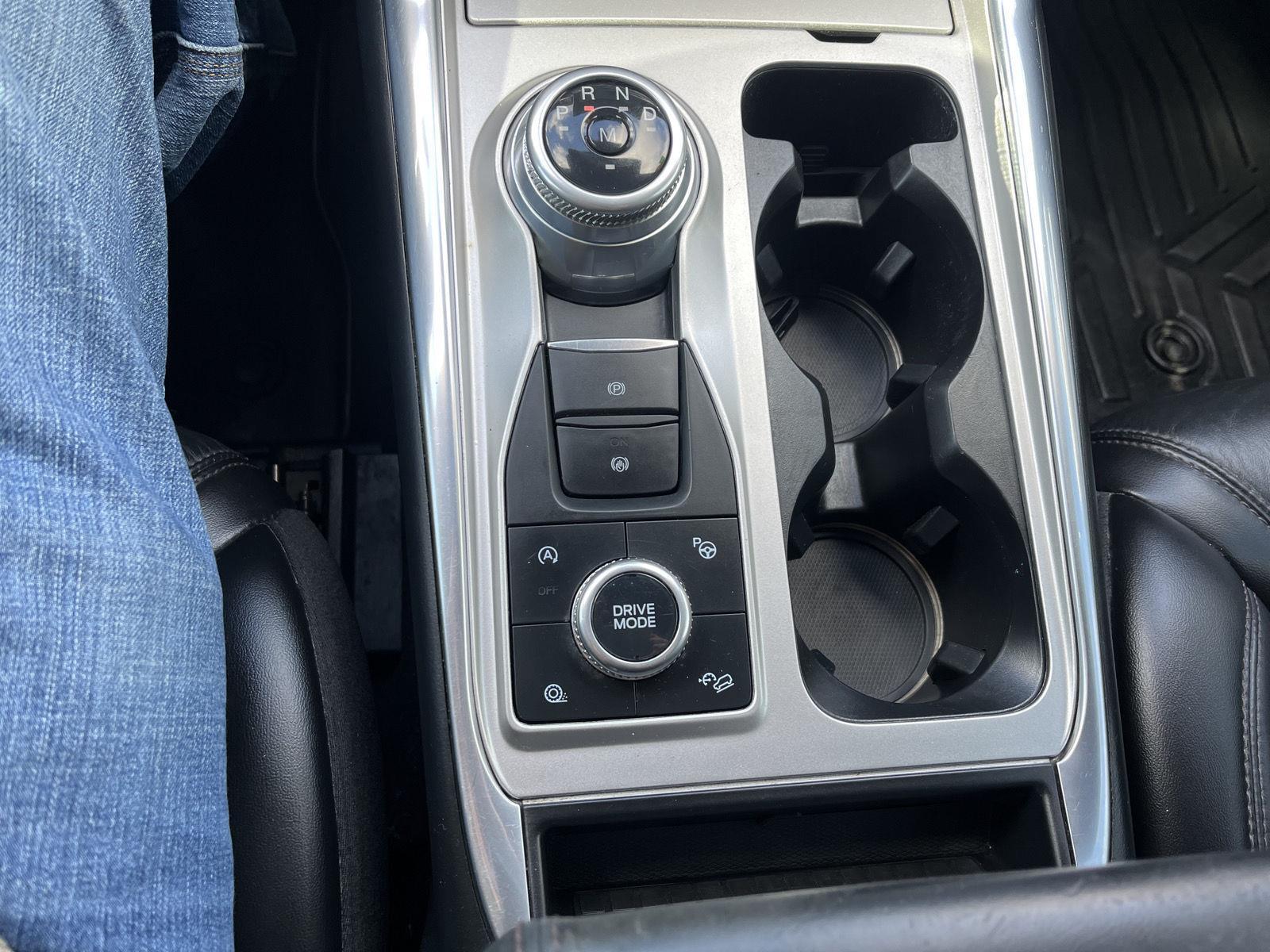 2020 Ford Explorer Platinum photo 19