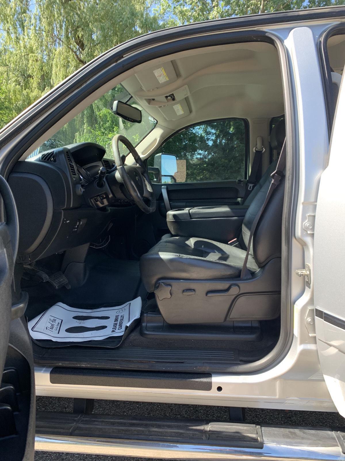 2013 Chevrolet Silverado 2500HD LT photo 13