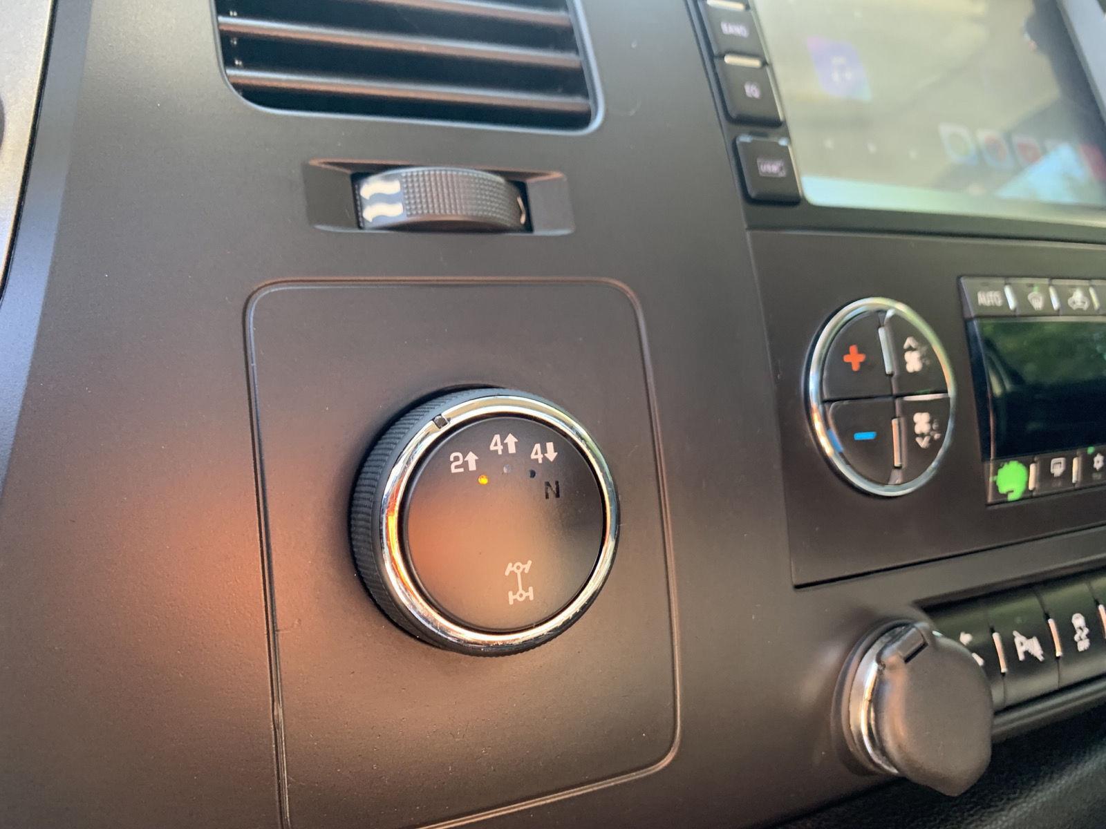 2013 Chevrolet Silverado 2500HD LT photo 20