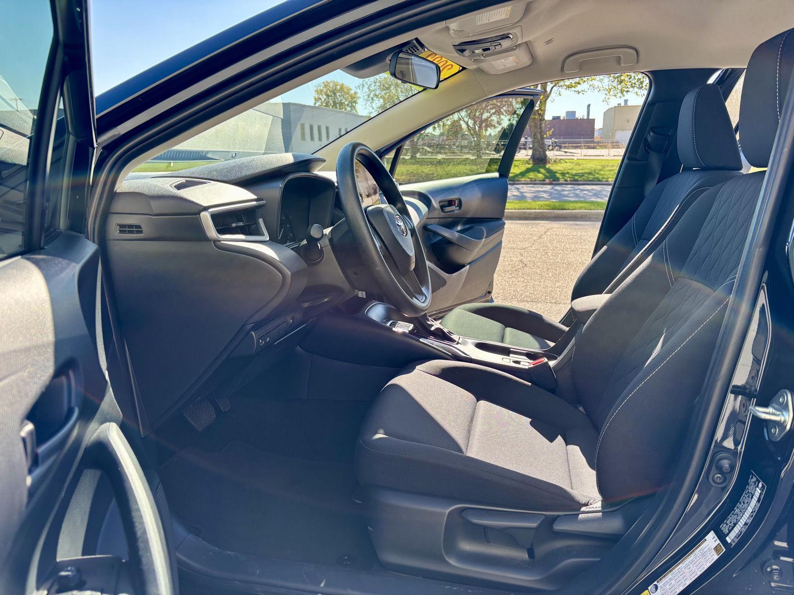 2025 Toyota Corolla LE's photo