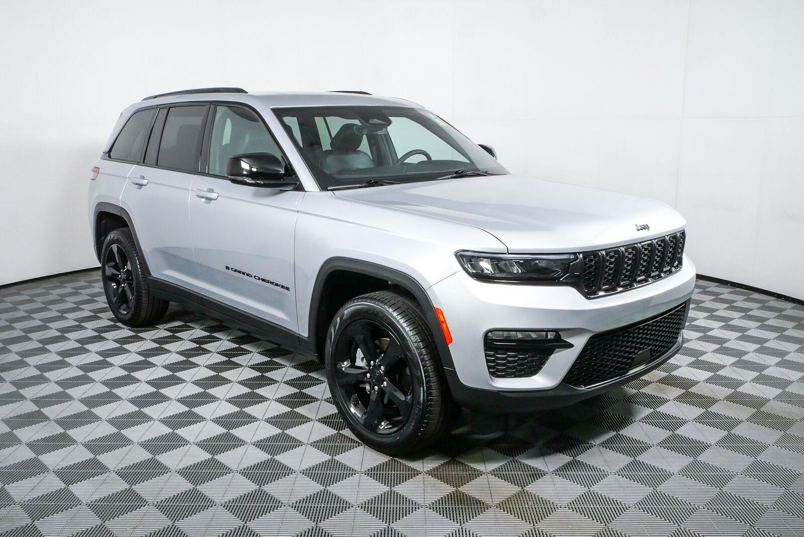  2025 Jeep Grand Cherokee Limited RWD   