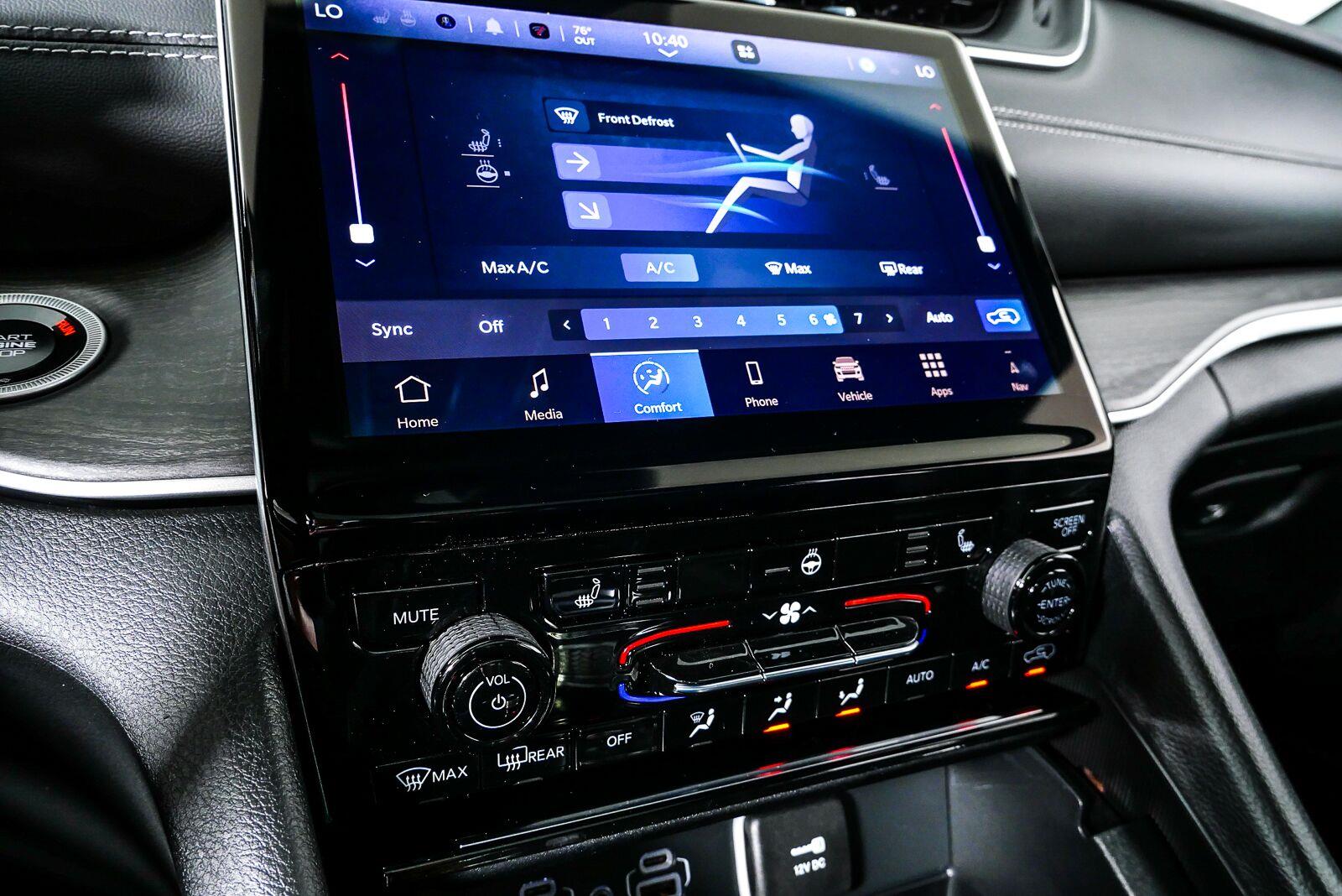 Used 2025 Silver Zynith Jeep Limited image 16