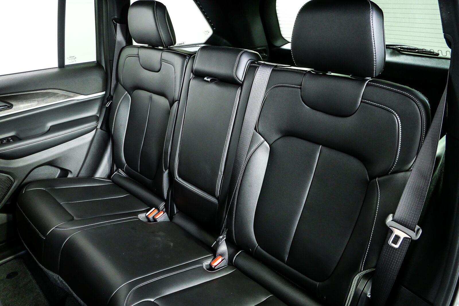 Used 2025 Silver Zynith Jeep Limited image 18