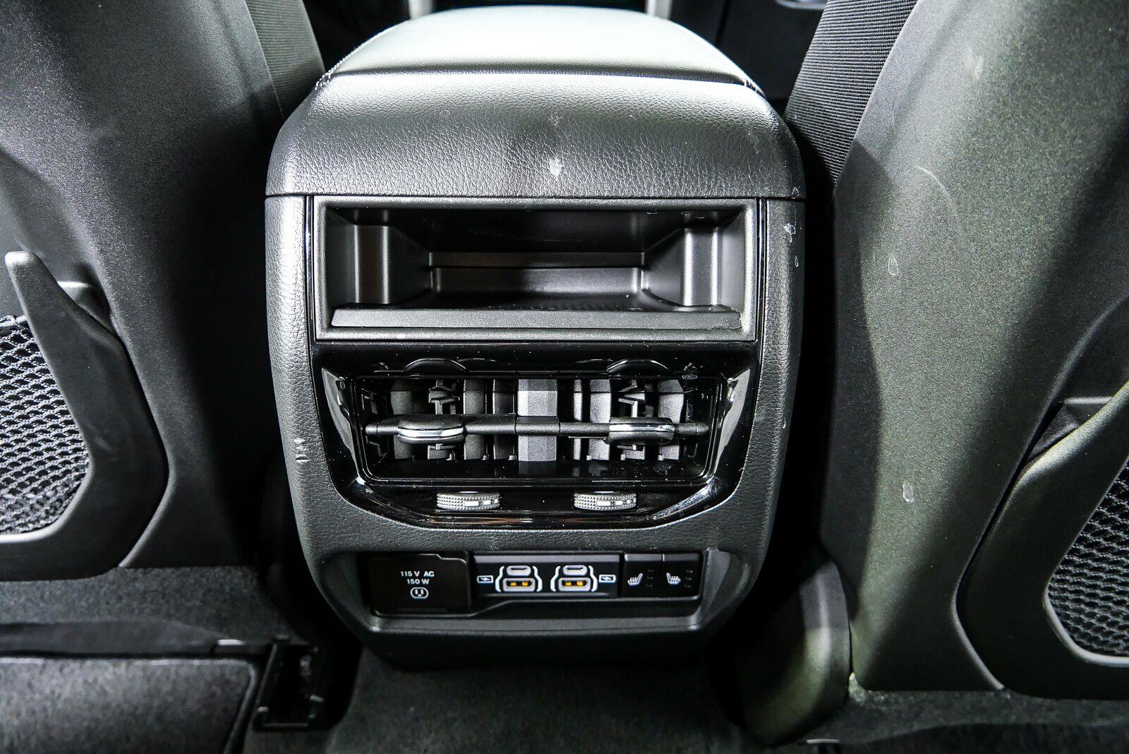 Used 2025 Silver Zynith Jeep Limited image 19