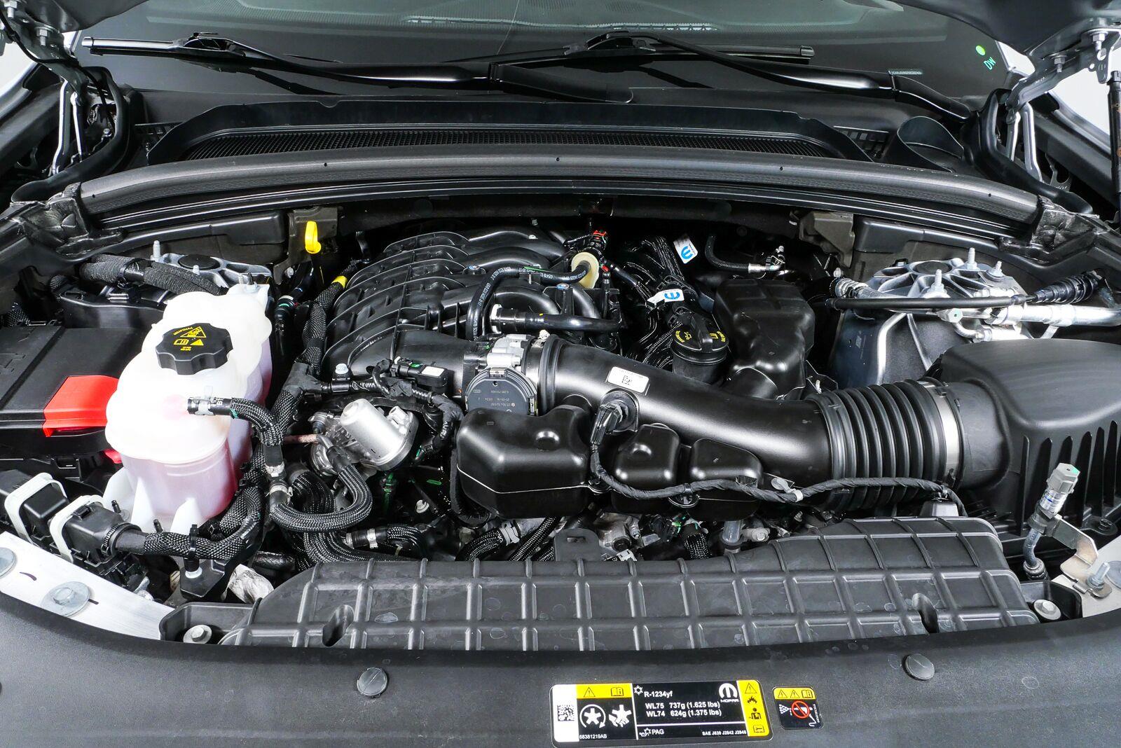 Used 2025 Silver Zynith Jeep Limited image 36