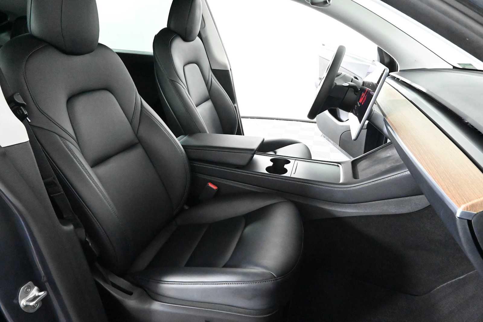 Used 2022  Tesla Performance image 14