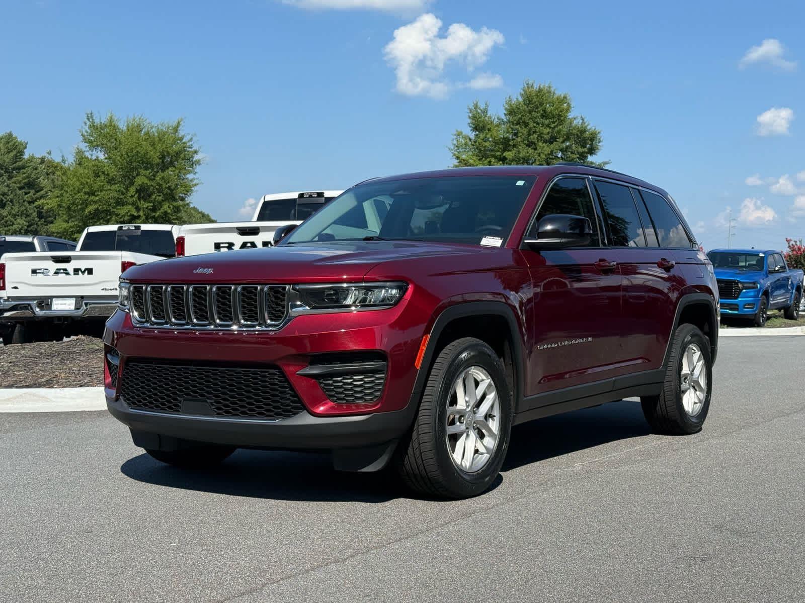 2023 Jeep Grand Cherokee Laredo
