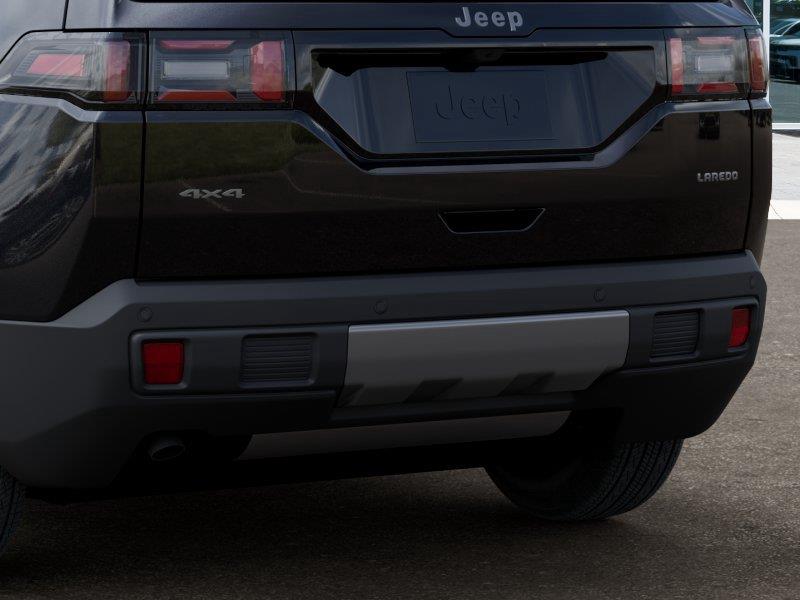 New 2026 Diamond Black Crystal Pearl-Coat Exterior Paint Jeep Laredo image 13