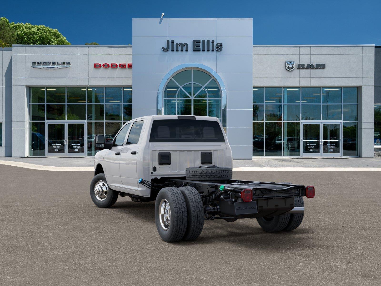 New 2026 Bright White Clear-Coat Exterior Paint RAM Tradesman image 3