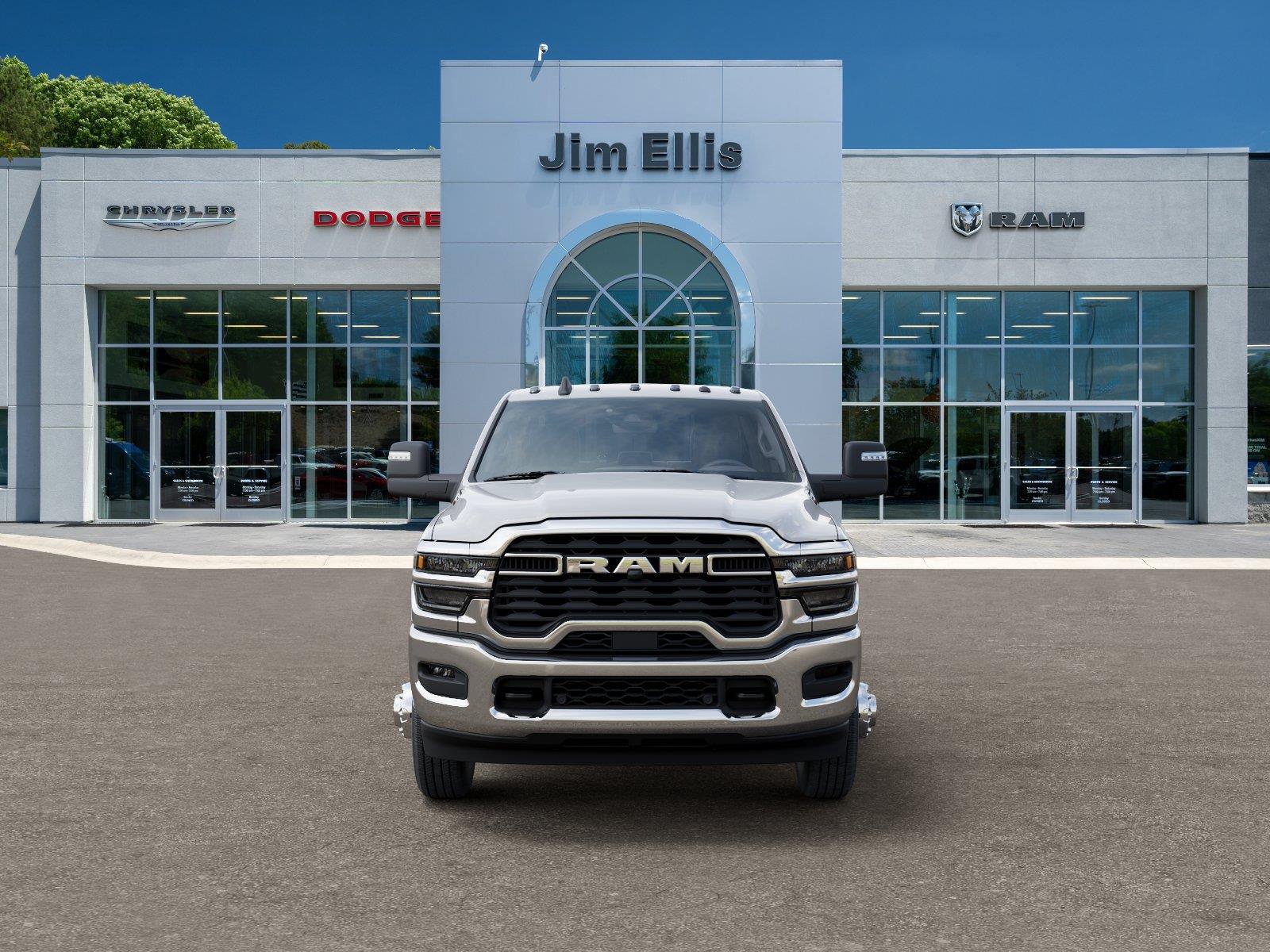 New 2026 Bright White Clear-Coat Exterior Paint RAM Tradesman image 6