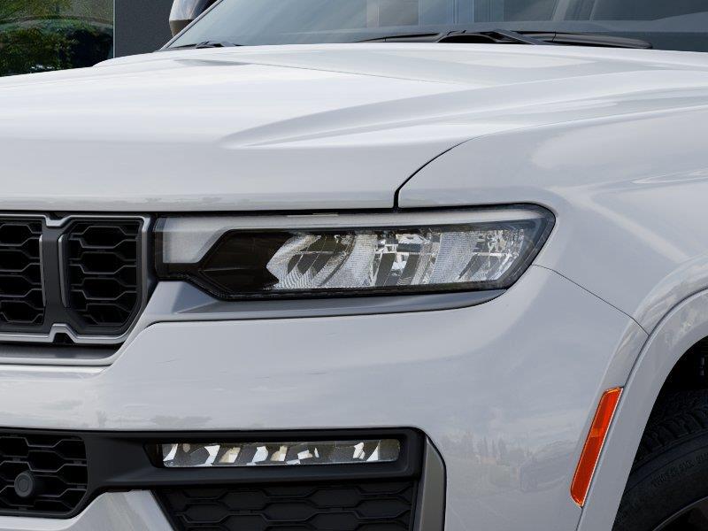 New 2026 Bright White Clear-Coat Exterior Paint Jeep Limited Reserve image 10