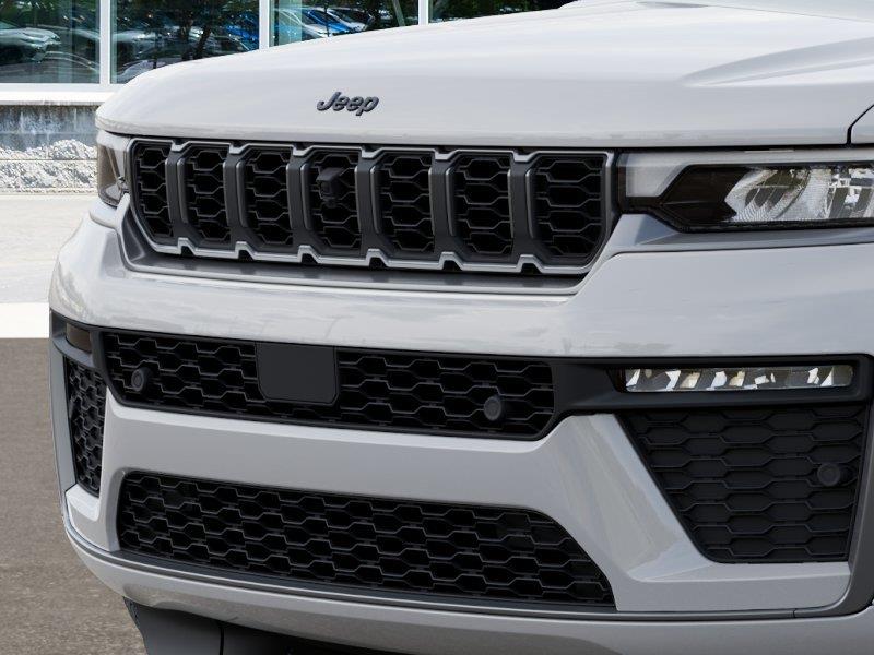 New 2026 Bright White Clear-Coat Exterior Paint Jeep Limited Reserve image 11
