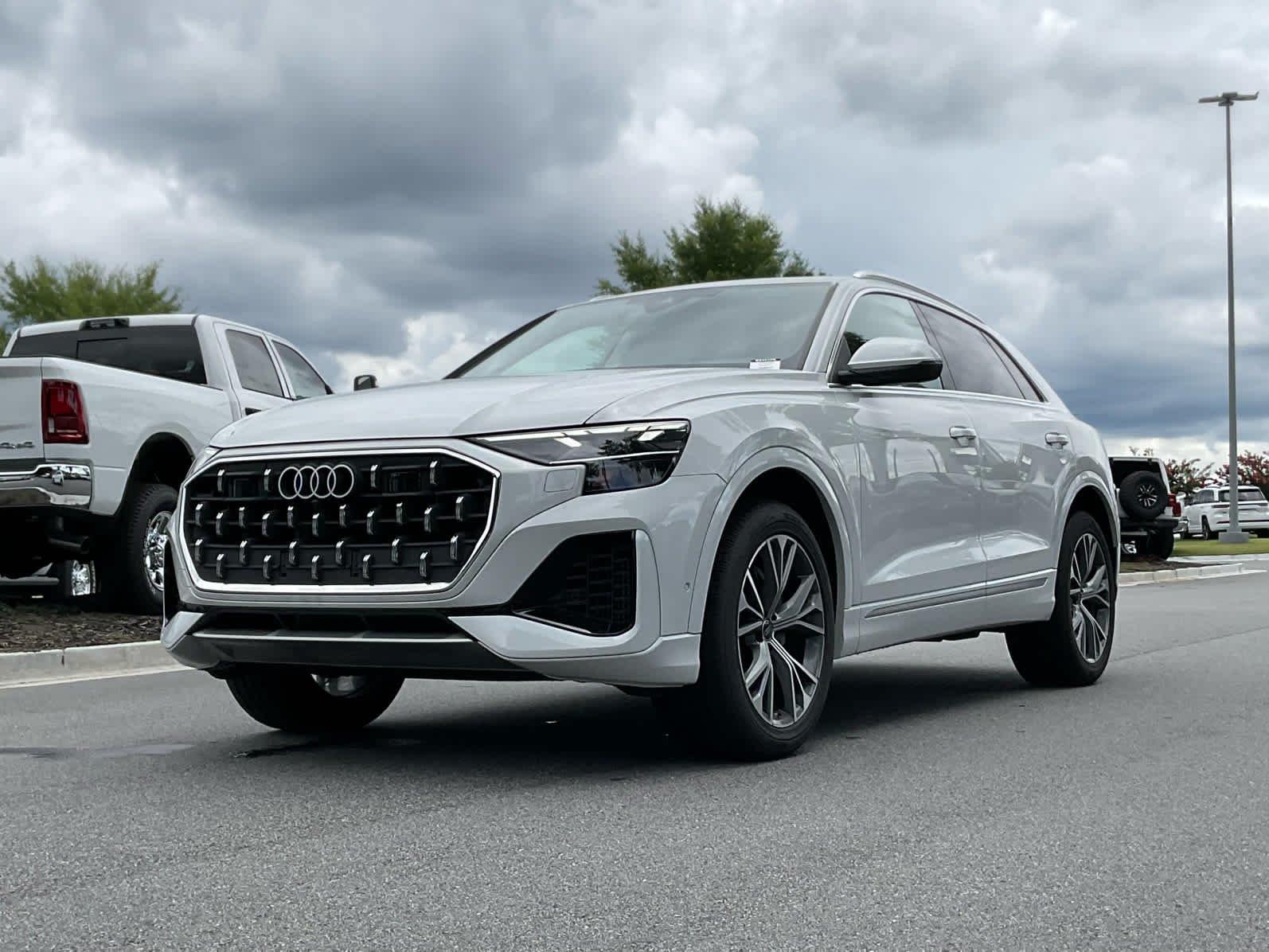 Glacier White Metallic 2025 Audi Q8 SUV / Crossover All-Wheel Drive Automatic