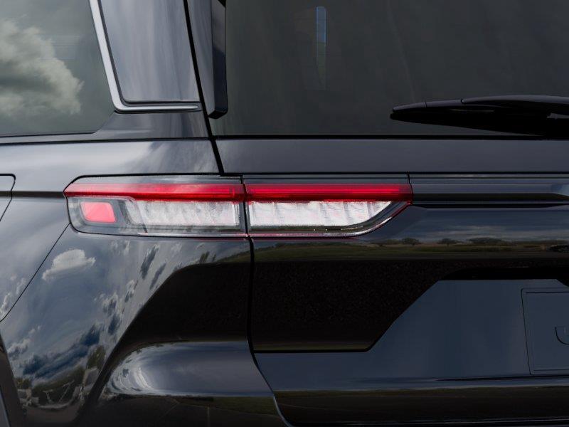 New 2027 High-Gloss Black Paint Jeep Laredo Altitude image 9