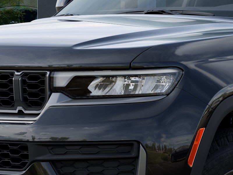New 2027 High-Gloss Black Paint Jeep Laredo Altitude image 10