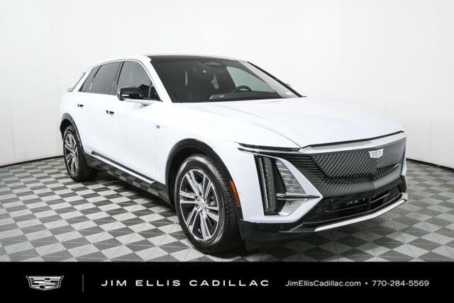 Vibrant White Tricoat 2027 Cadillac LYRIQ SUV / Crossover Rear-Wheel Drive Automatic