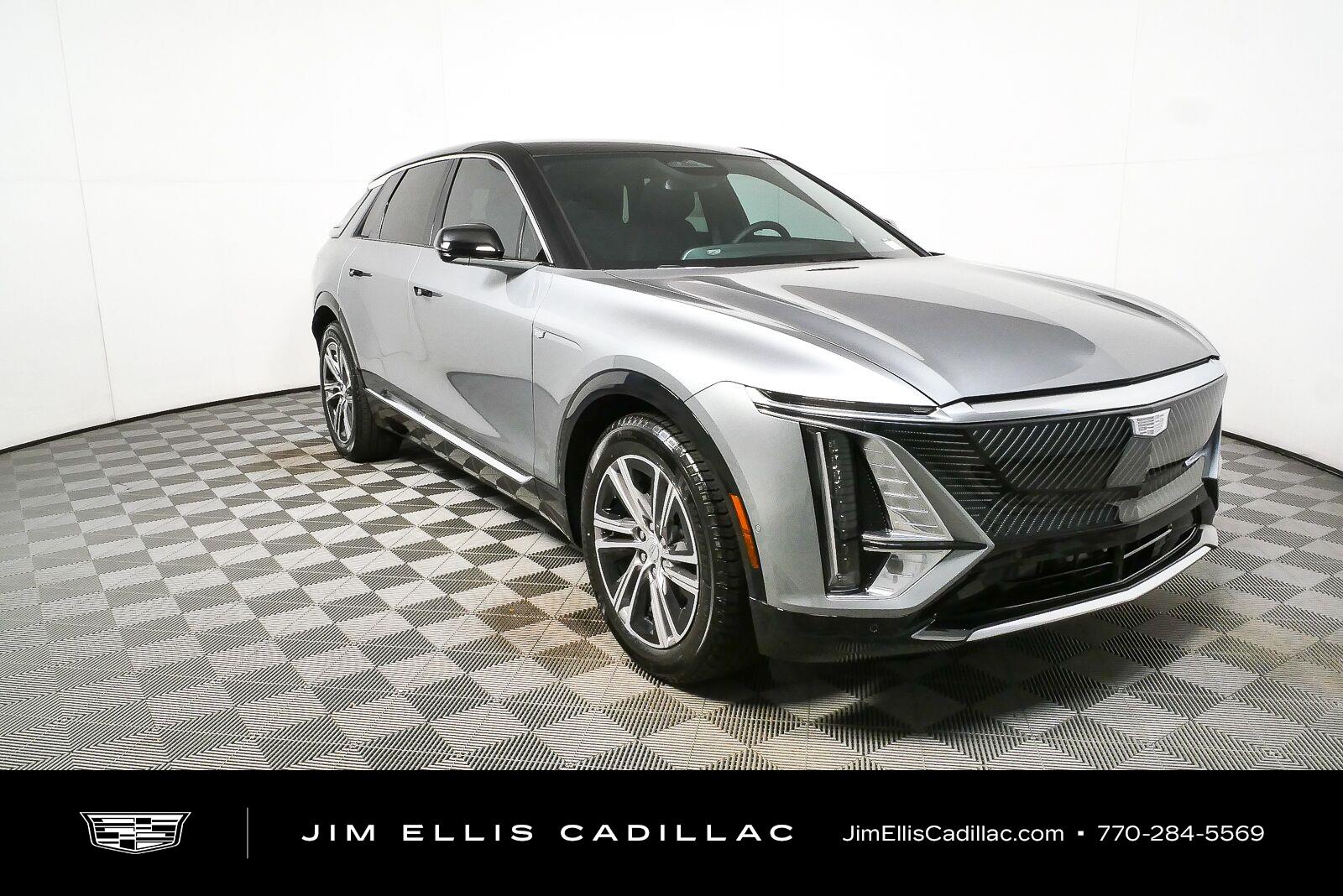 Argent Silver Metallic 2027 Cadillac LYRIQ SUV / Crossover Rear-Wheel Drive Automatic