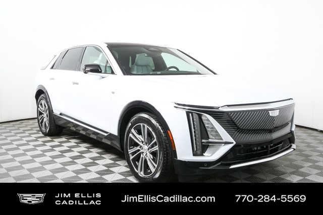 Vibrant White Tricoat 2026 Cadillac LYRIQ SUV / Crossover Rear-Wheel Drive Automatic