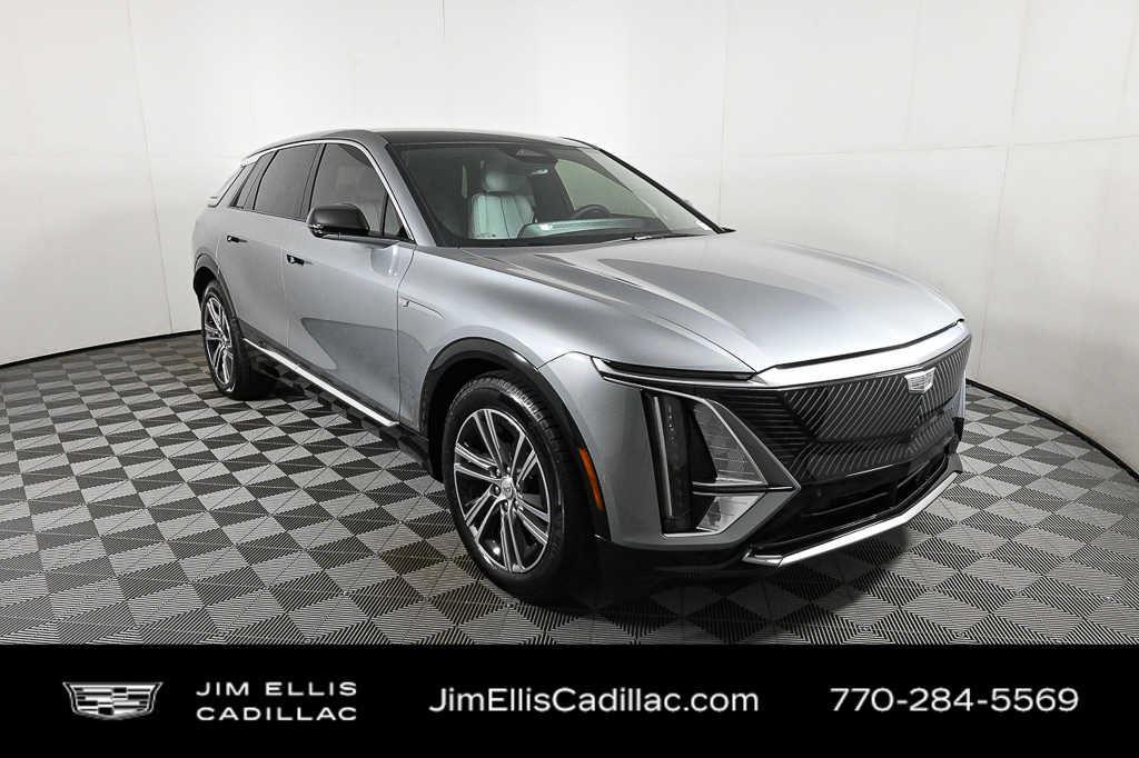 Argent Silver Metallic 2026 Cadillac LYRIQ SUV / Crossover Rear-Wheel Drive Automatic
