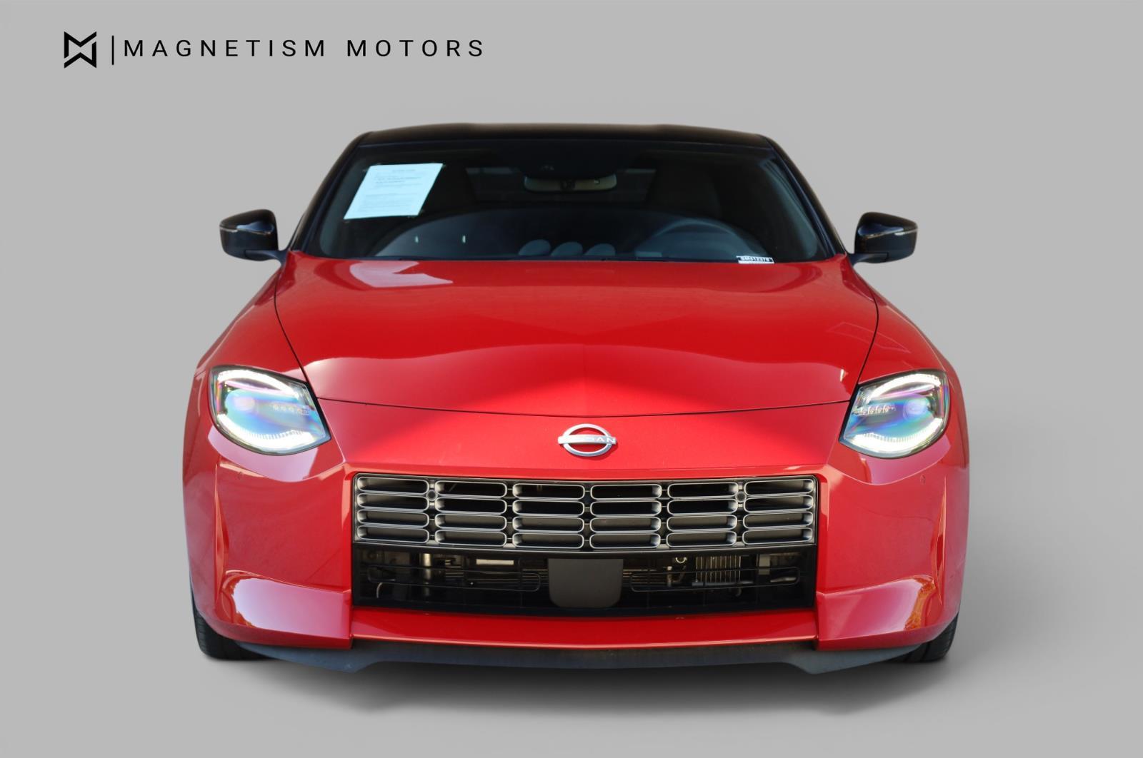 View vehicle photo 5