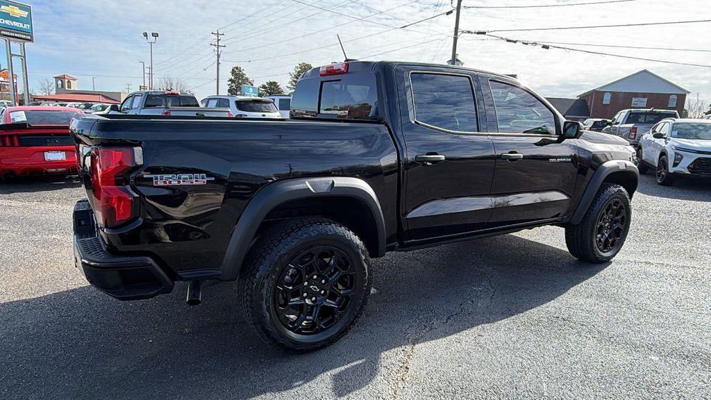 View vehicle photo 5