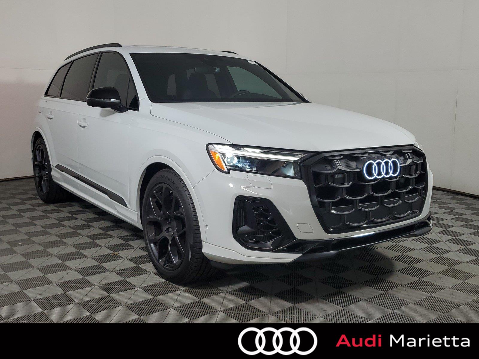Glacier White Metallic 2026 Audi SQ7 SUV / Crossover All-Wheel Drive Automatic