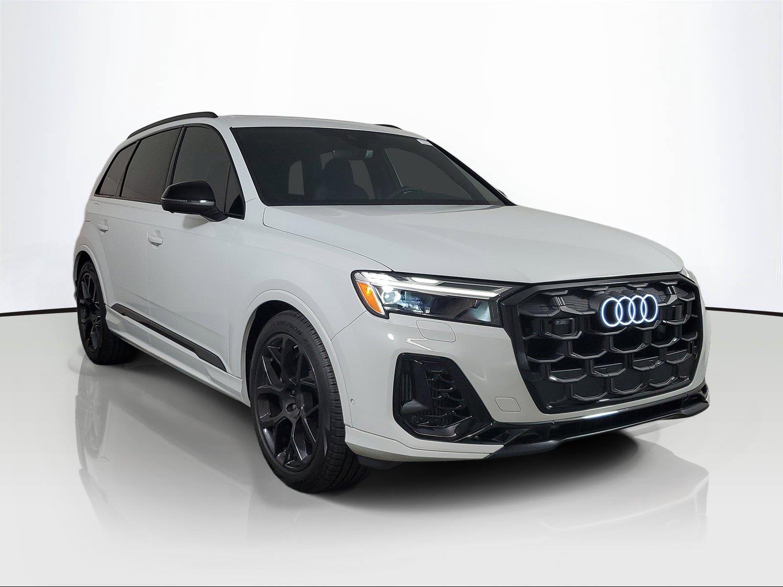 Glacier White Metallic 2026 Audi SQ7 SUV / Crossover All-Wheel Drive Automatic