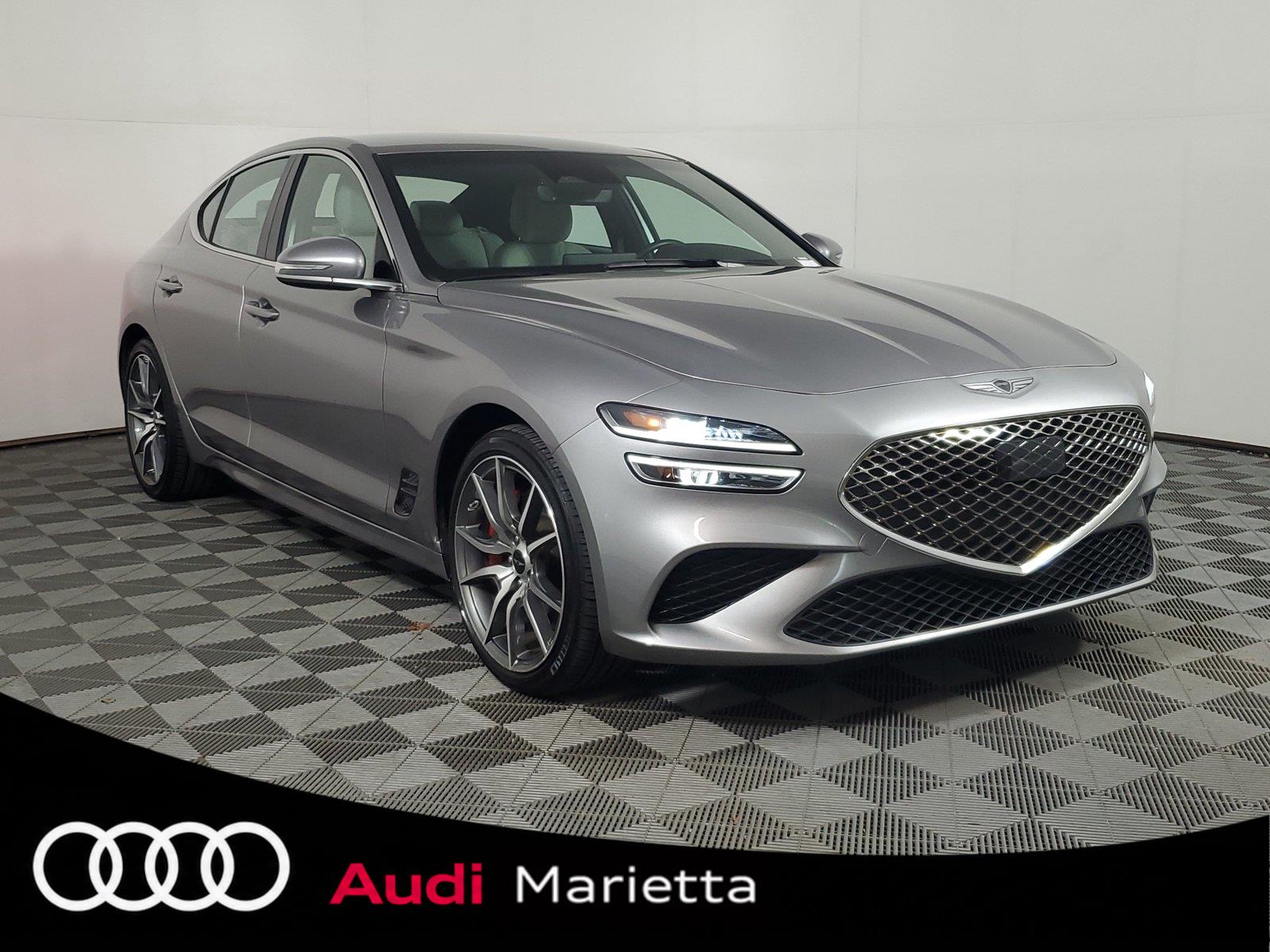 2025 Genesis G70 Plata (Savile Silver) Sedán Tracción trasera Automática