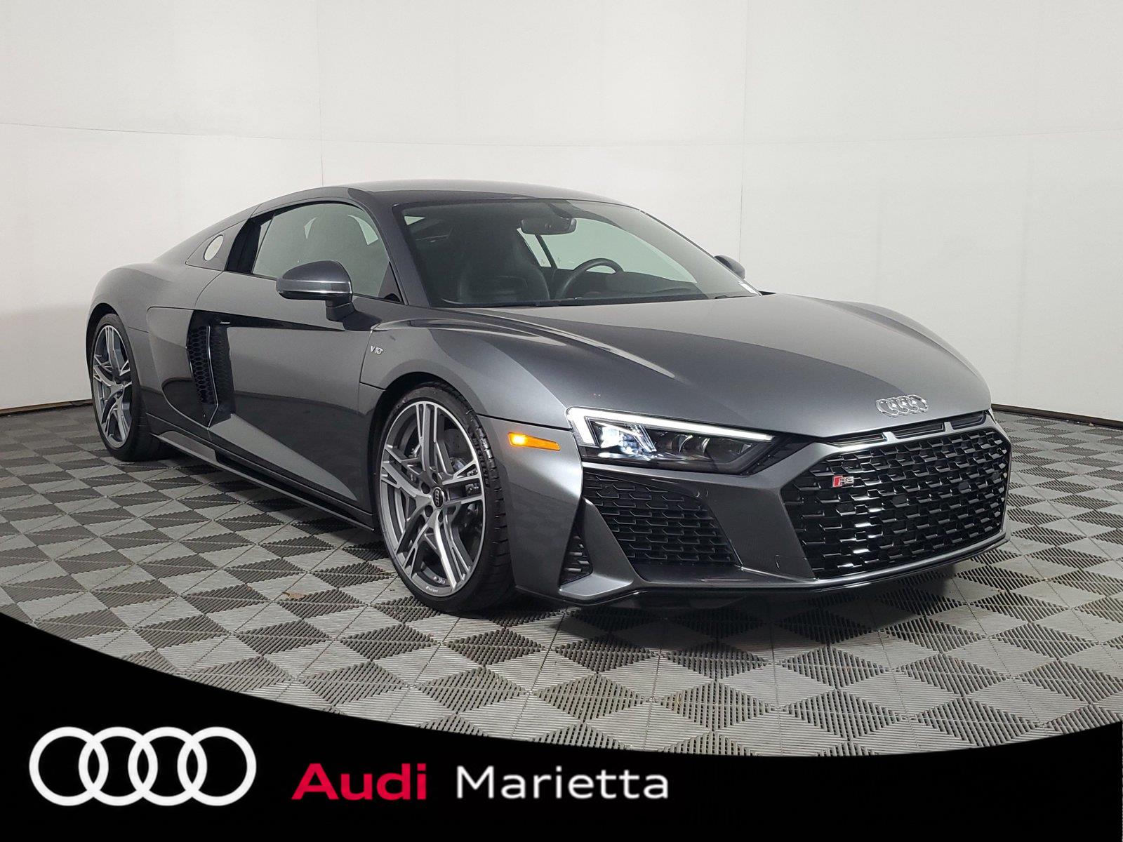 Daytona Gray Pearl Effect 2023 Audi R8 Coupe Rear-Wheel Drive Automatic