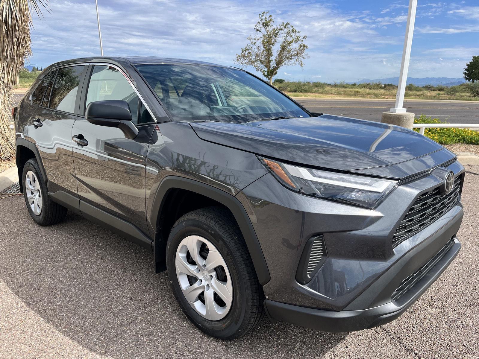2025 Toyota RAV4 LE photo 6