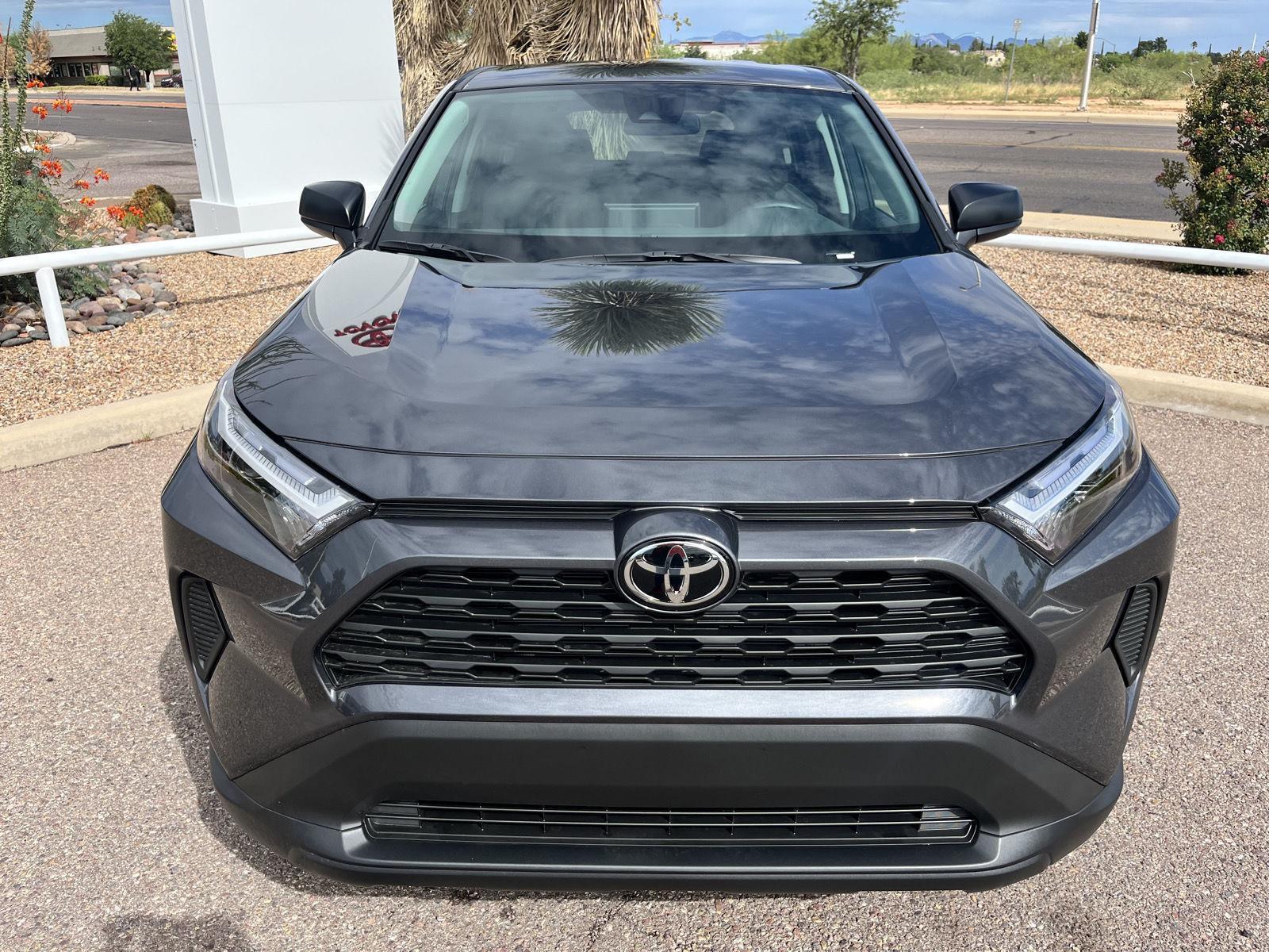 2025 Toyota RAV4 LE photo 7