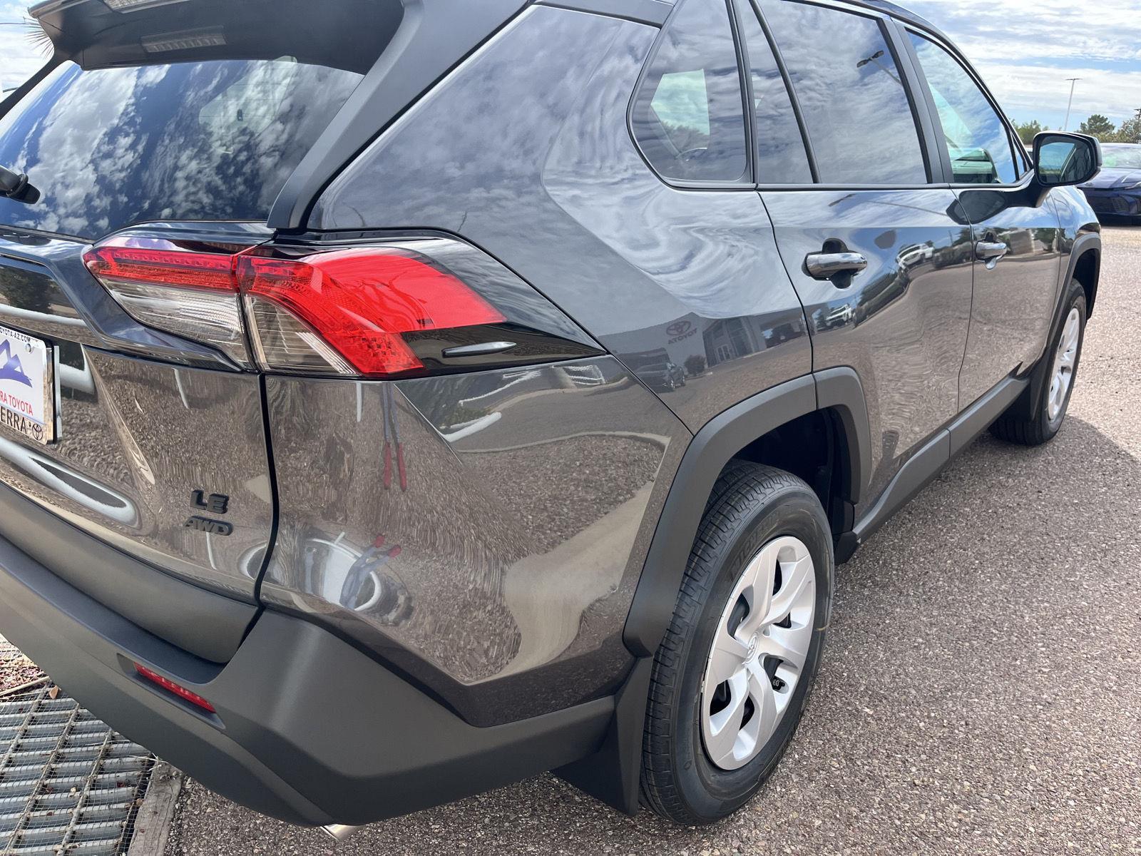 2025 Toyota RAV4 LE photo 12