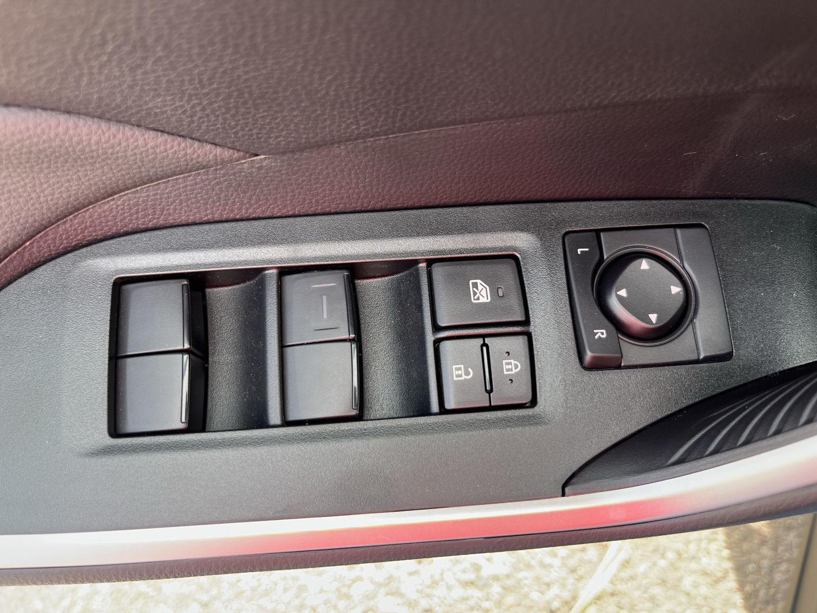 2025 Toyota RAV4 LE photo 15