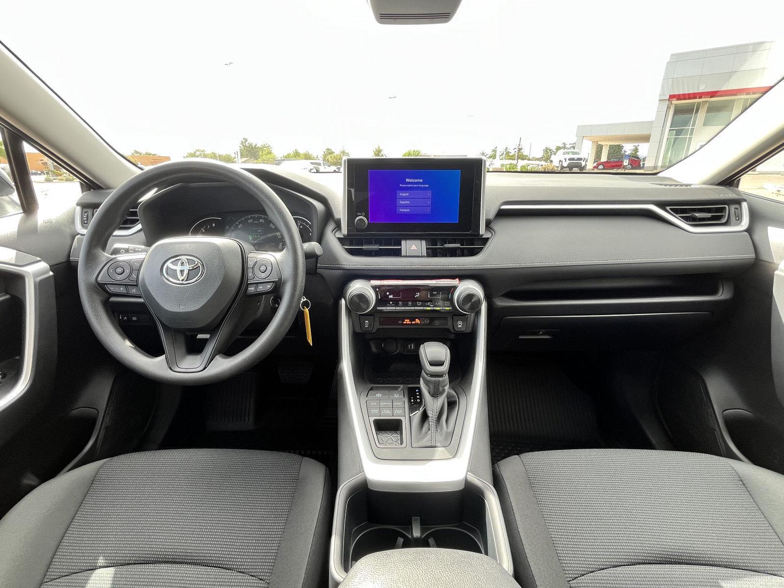 2025 Toyota RAV4 LE photo 20
