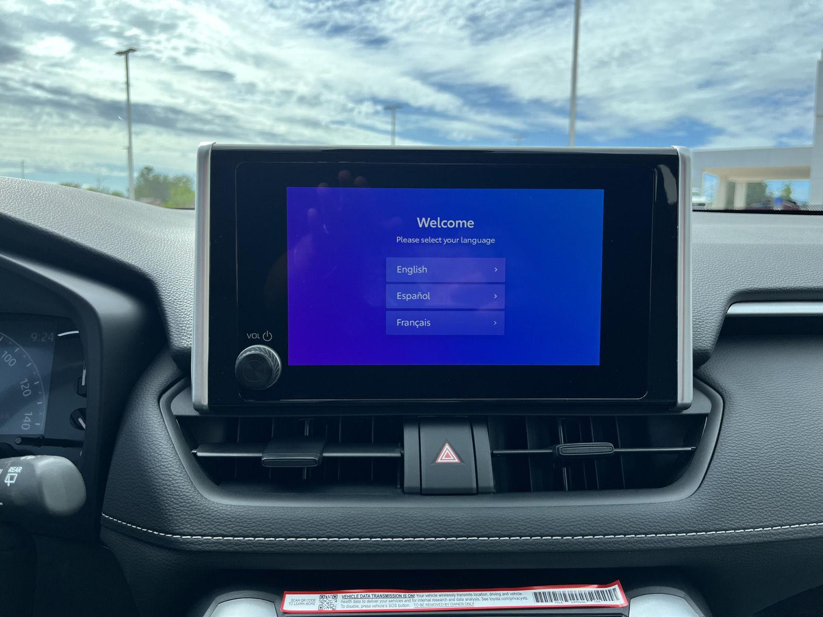 2025 Toyota RAV4 LE photo 27