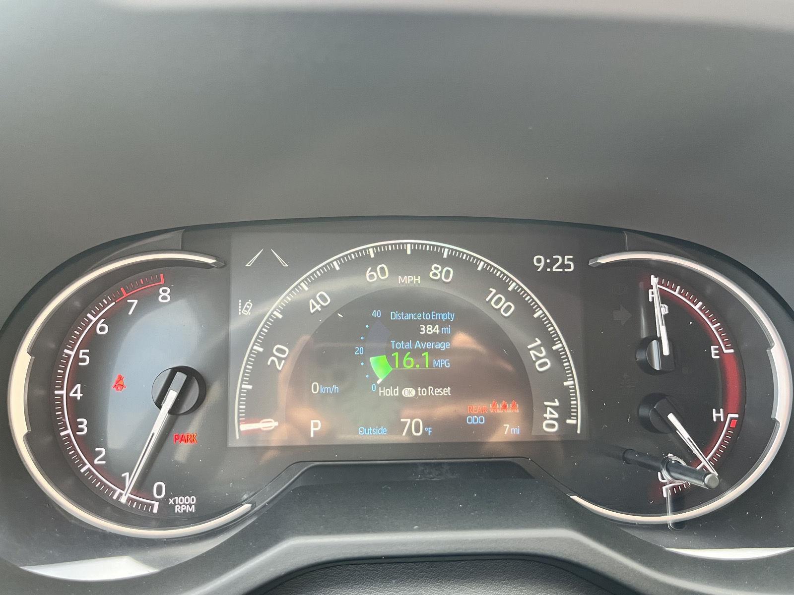 2025 Toyota RAV4 LE photo 38