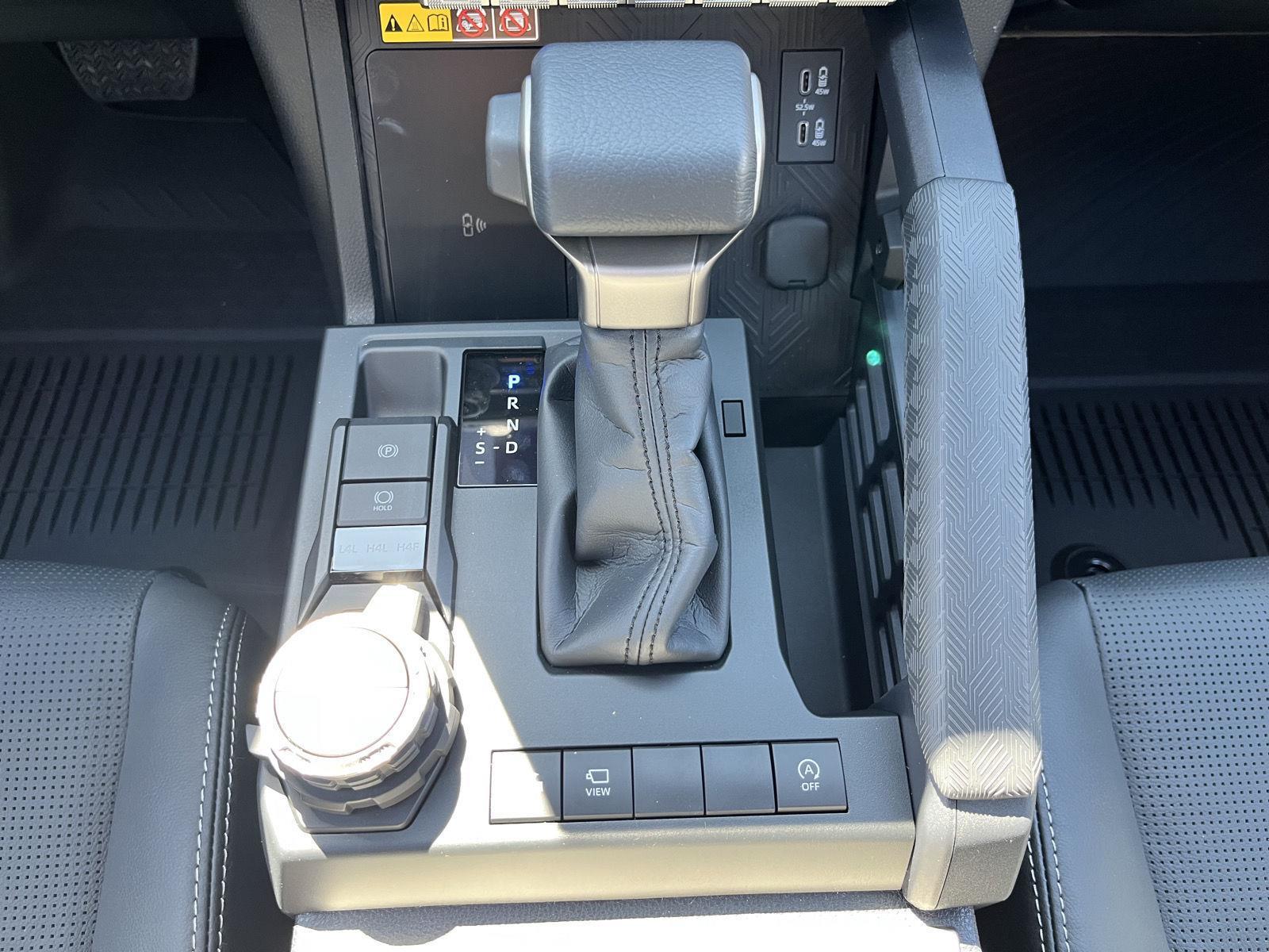 2025 Toyota 4Runner Limited photo 29