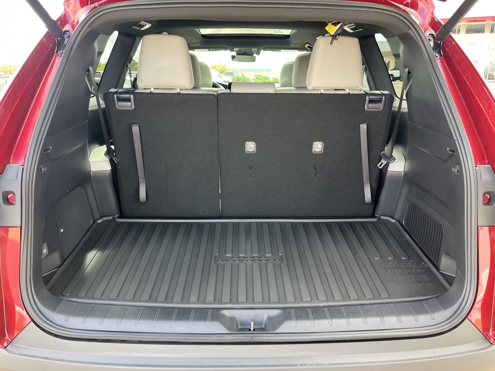 2025 Toyota Grand Highlander Hybrid MAX Platinum photo 12