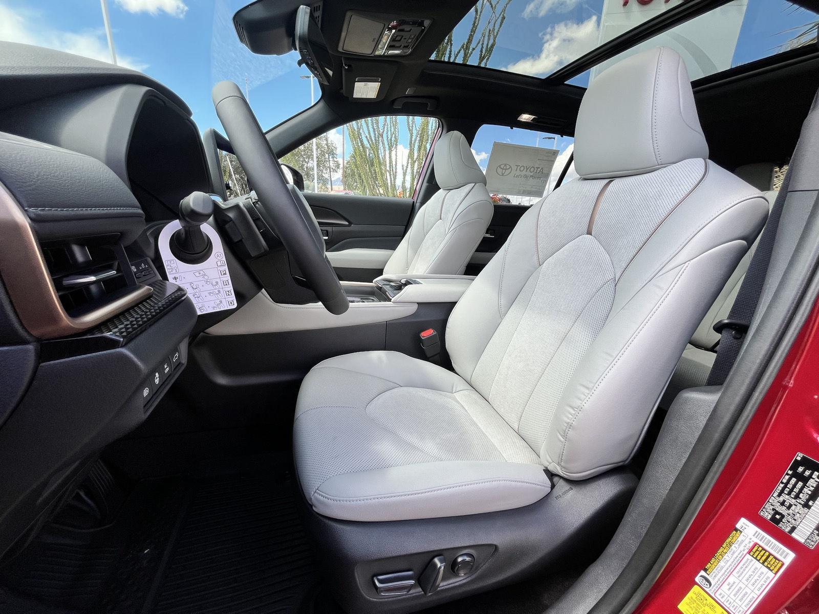 2025 Toyota Grand Highlander Hybrid MAX Platinum photo 17