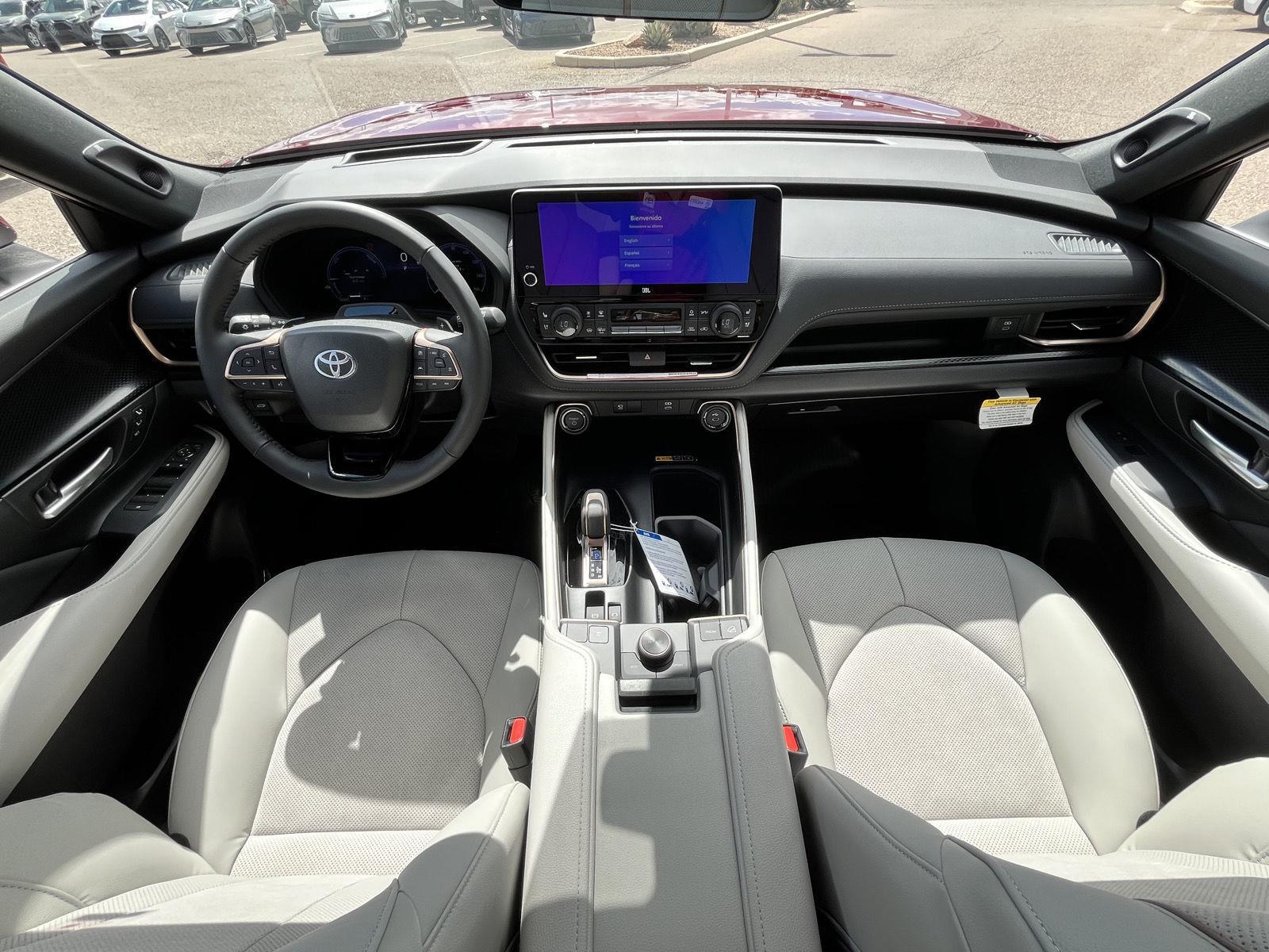 2025 Toyota Grand Highlander Hybrid MAX Platinum photo 26