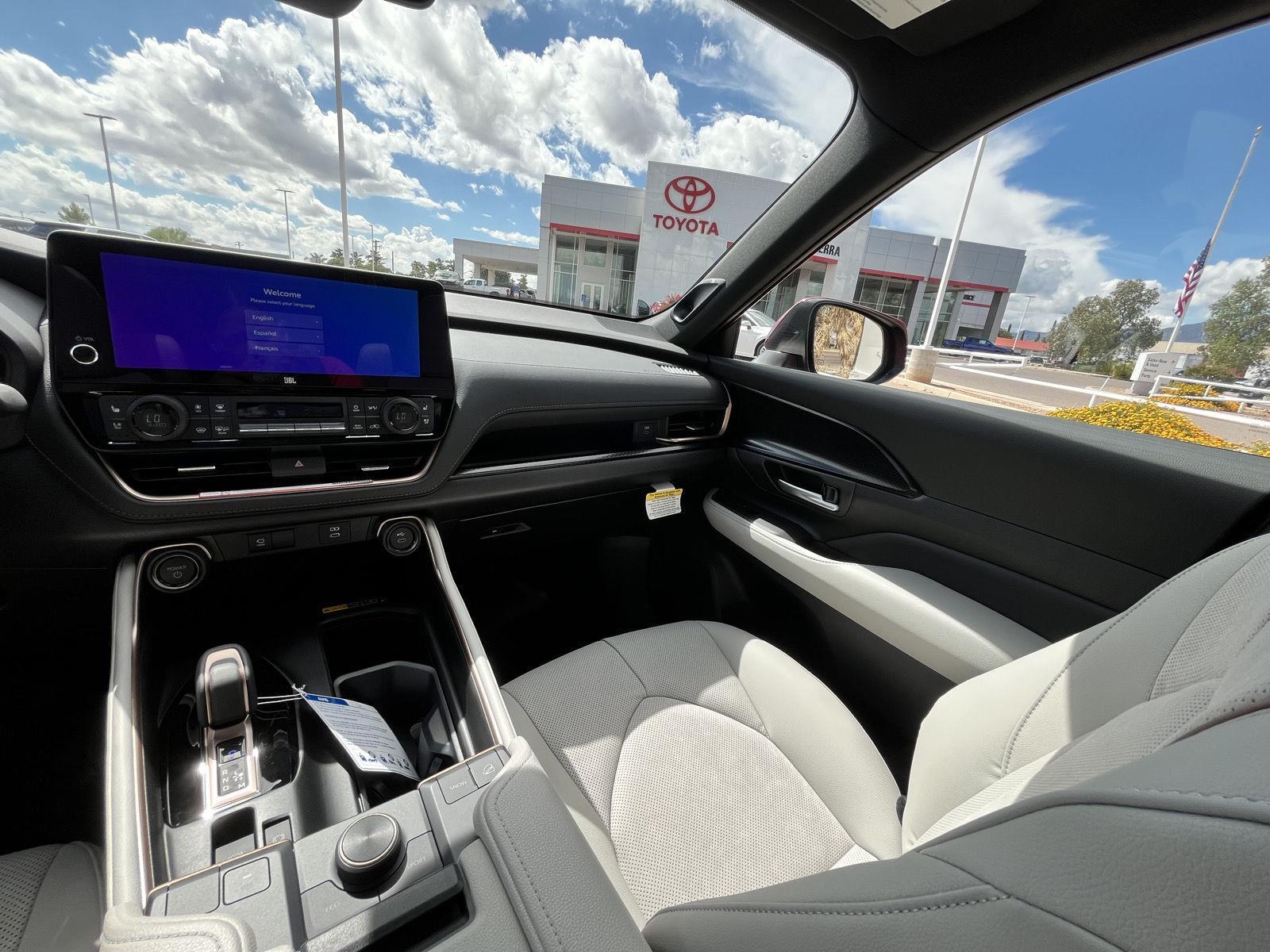 2025 Toyota Grand Highlander Hybrid MAX Platinum photo 28