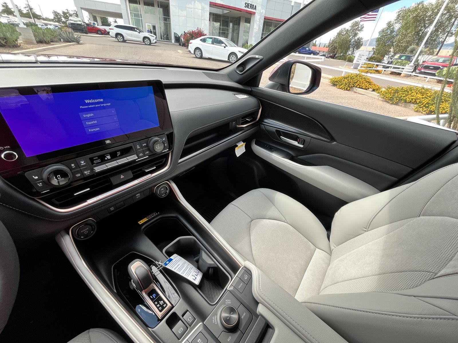 2025 Toyota Grand Highlander Hybrid MAX Platinum photo 43