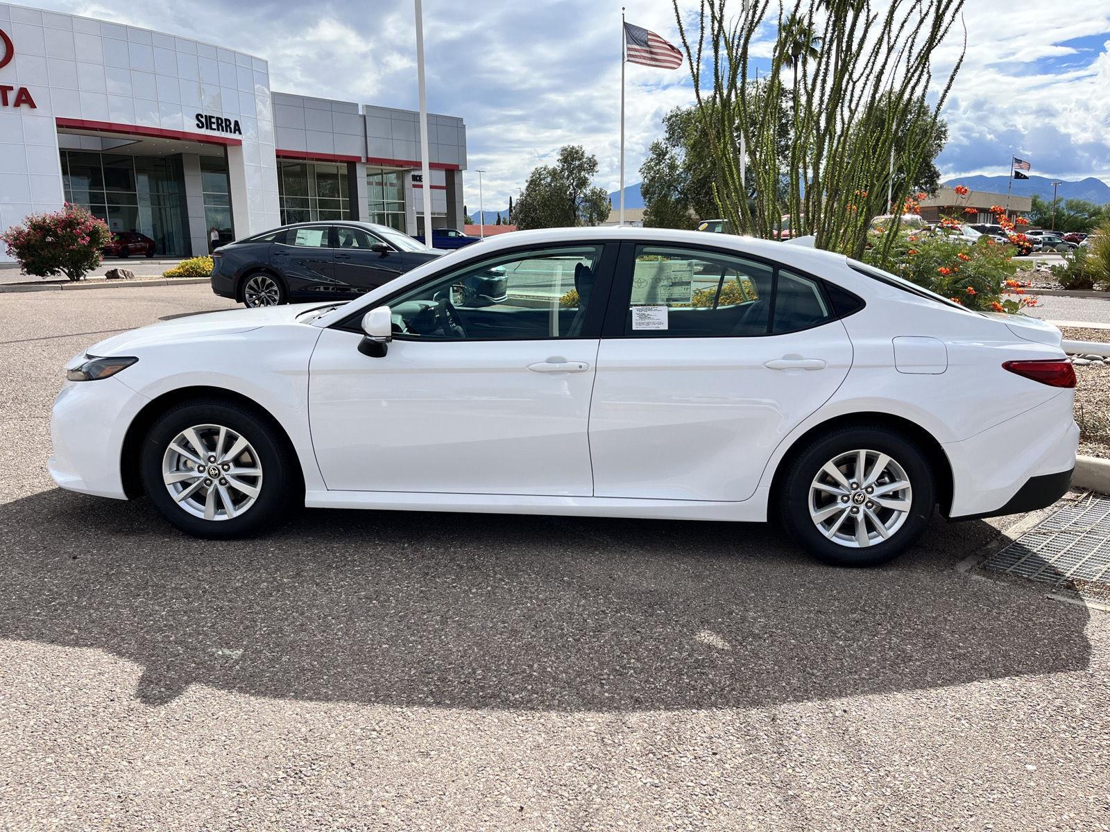 2025 Toyota Camry LE photo 2